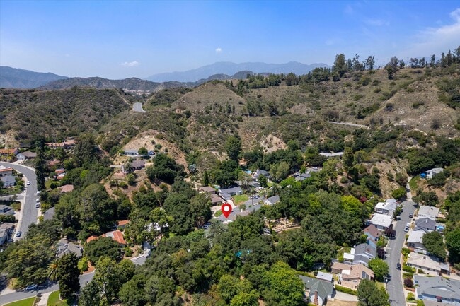 Building Photo - This beautifully updated 4-Bed, 2-Bath Home in Glenoaks Canyon is now available!