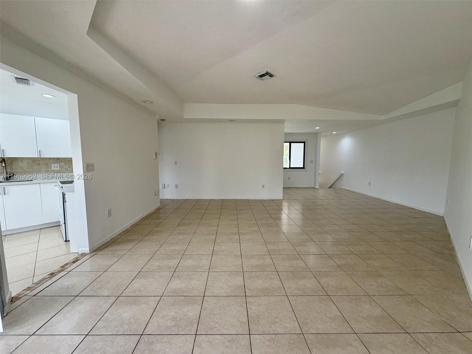 Building Photo - 9658 SW 138th Ave