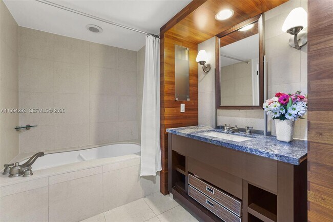 Building Photo - 6801 Collins Ave