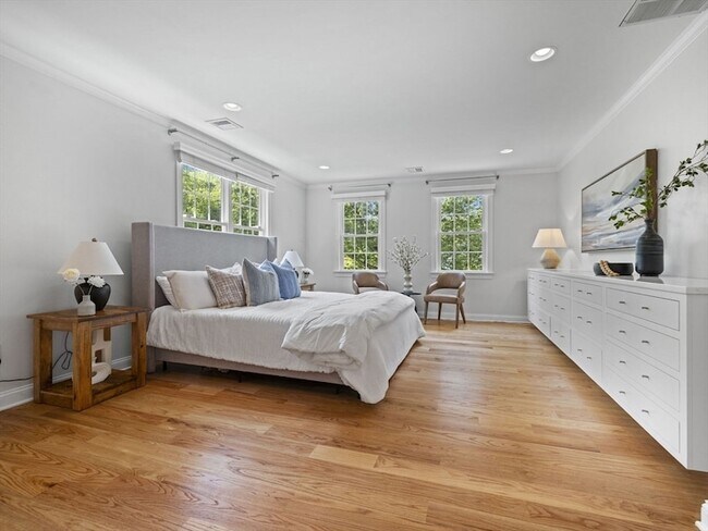 Building Photo - 93 W Goulding St