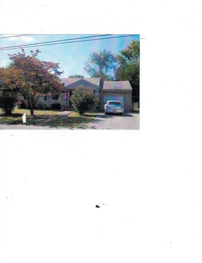 Building Photo - 103 Moelight Dr