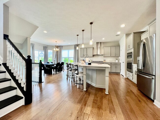 Building Photo - Large Executive home in Beavercreek Well d...