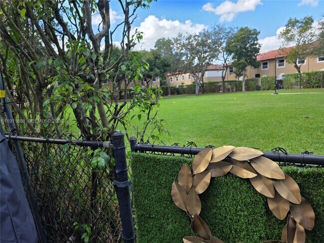 Building Photo - 4972 SW 127th Ave