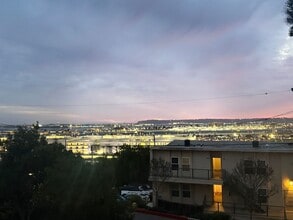 Building Photo - Spacious Studio aand 1-bedroom Apartments in Mission Hills – Prime Location!