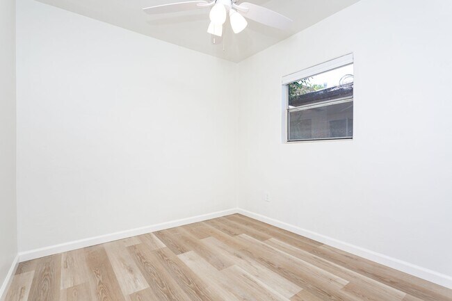 Building Photo - 4601-4607 Muir Ave.