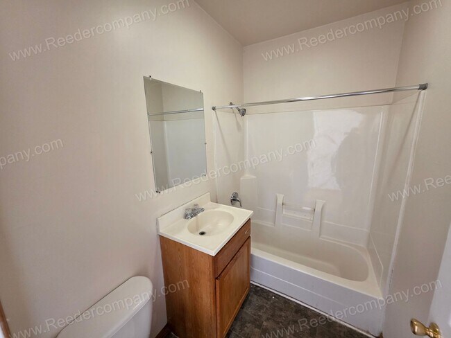 Building Photo - 830 Wilcox St