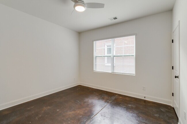 Building Photo - 1410 Barnwell St