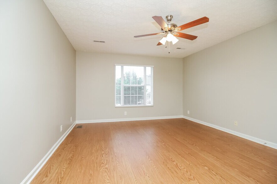 Building Photo - 5832 Murphywood Crosing