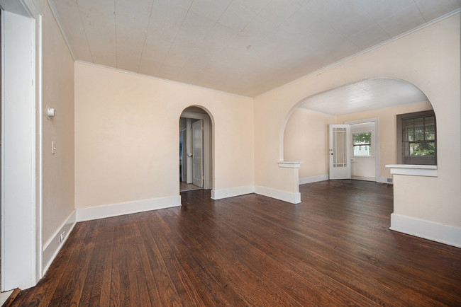 Dinningroom - 1119 Lafayette Ave