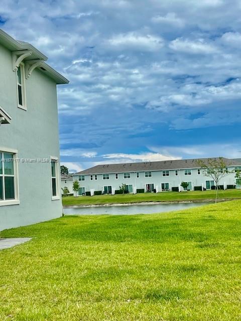 Building Photo - 871 SE grovebush Ln