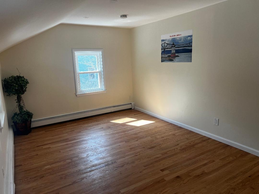 Building Photo - 100 Pocantico St