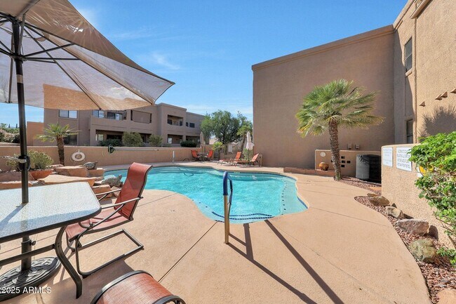 Building Photo - 13804 N Saguaro Blvd