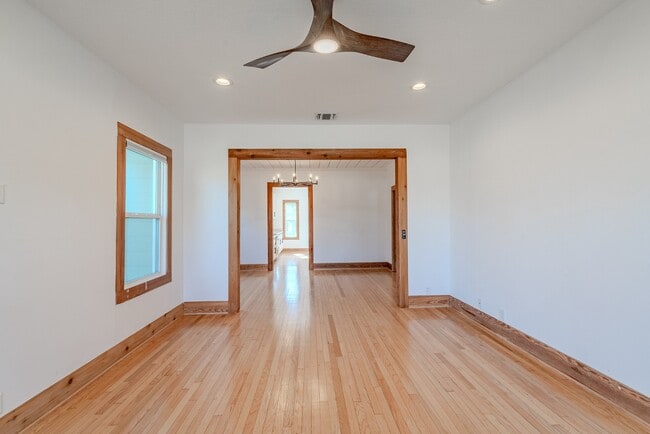 Building Photo - 6706 Fisher Rd