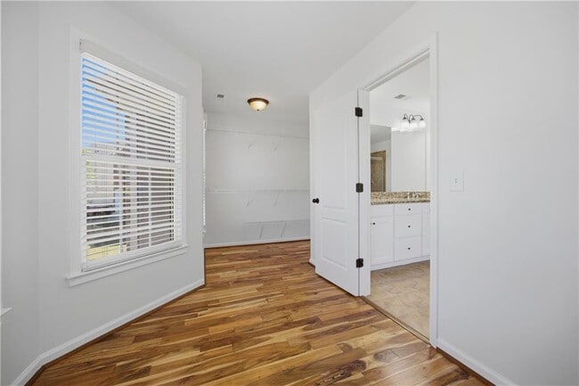 Building Photo - 455 Park Pl Ct