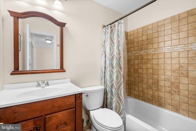 Building Photo - 9033 Blarney Stone Dr