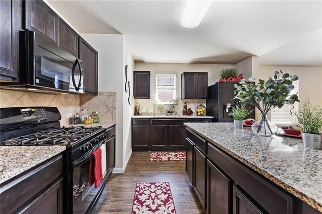 Building Photo - 222 Camellia Dr