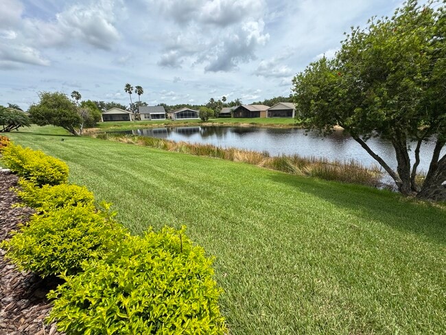 Building Photo - 304 Acadia Dr