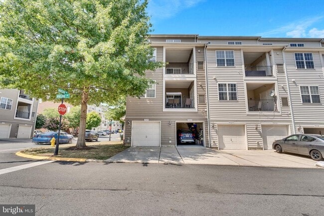 Building Photo - 15229 Lancashire Dr