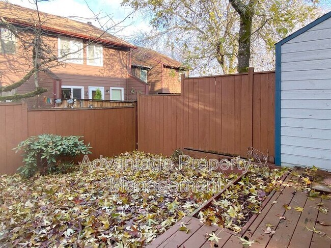 Building Photo - 149 NE Powderhorn Dr