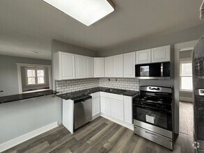 Building Photo - 300-302 Whittier