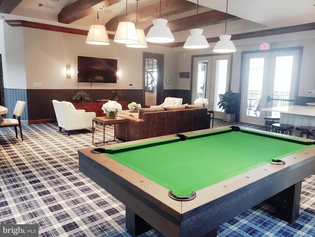 Building Photo - 12956 Centre Park Cir