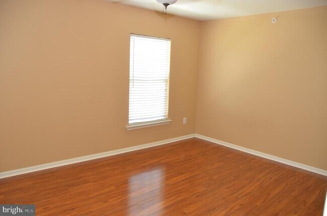 Primary Photo - 17 Dogwood Ln