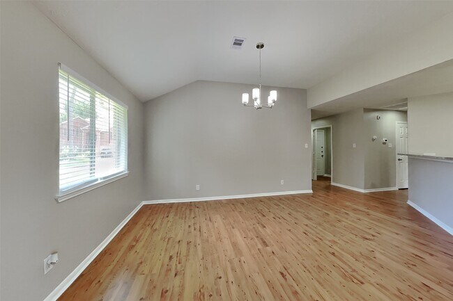 Building Photo - 26912 Castlecliff Ln