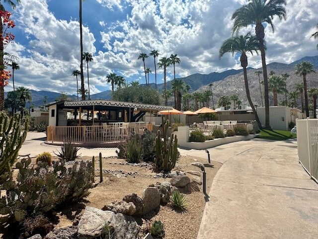 Building Photo - 1111 E Palm Canyon Dr