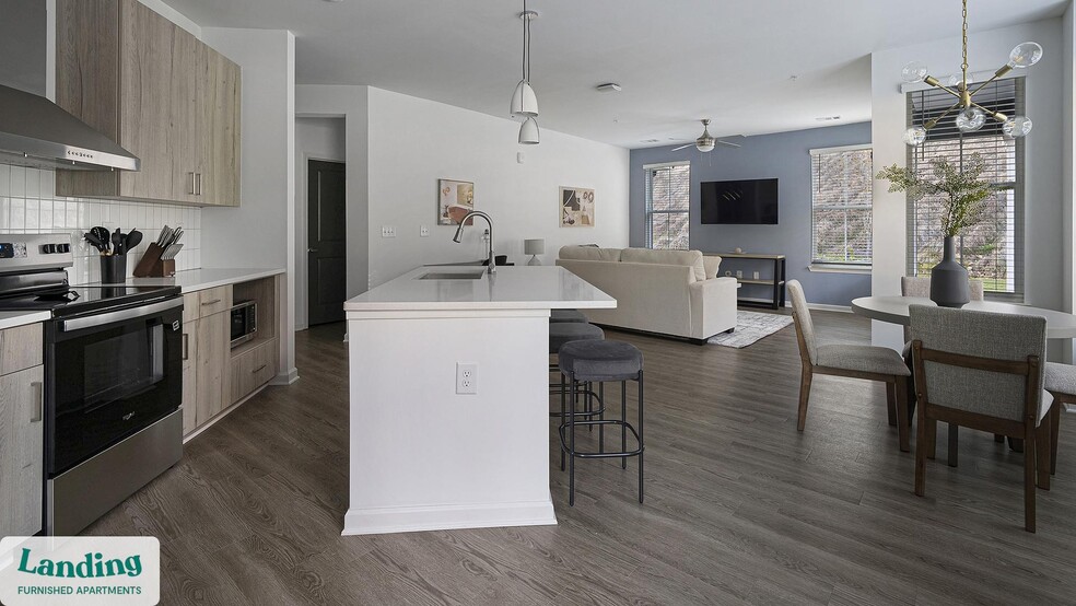 Building Photo - 2800 Milan Ct