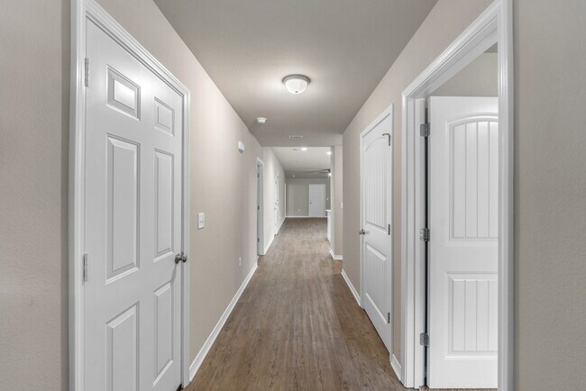 Building Photo - 3210 Electra Dr