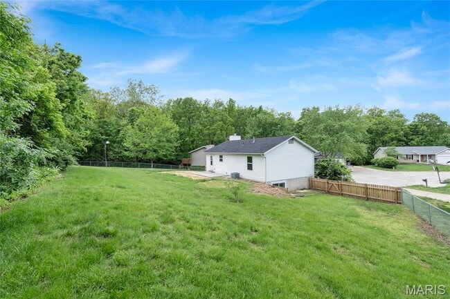 Building Photo - 802 Notre Dame Dr