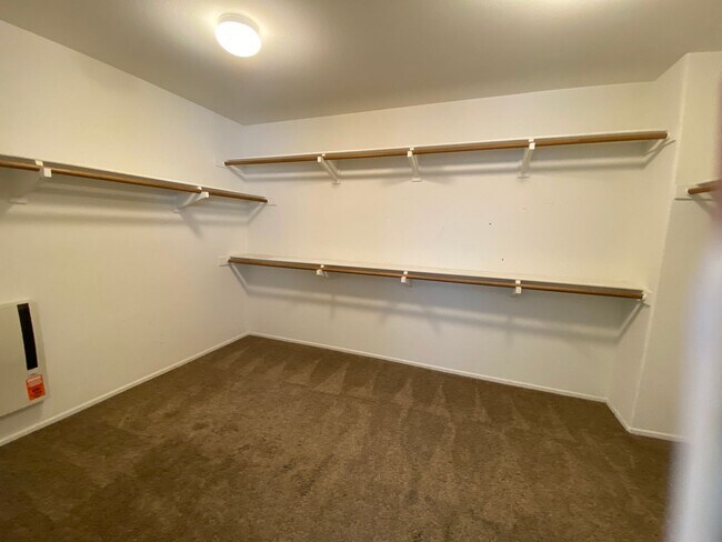 Building Photo - 28595 Autumn Ln