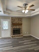 Building Photo - 5017 Wagon Wheel Ave