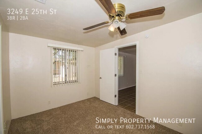 Building Photo - Great 3 bed 2 bath near UofA/ downtown Tuc...