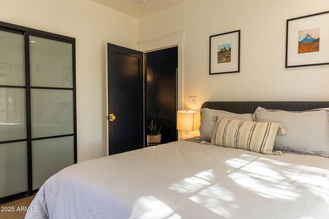 Building Photo - 68 W Lewis Ave