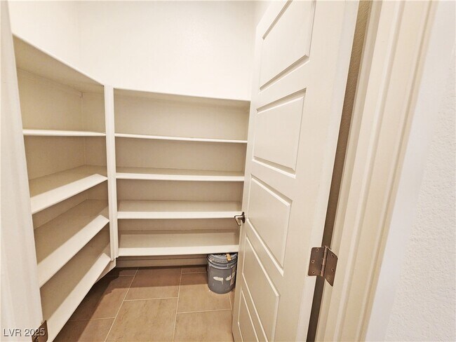 Building Photo - 4096 E Cactus Cyn Dr