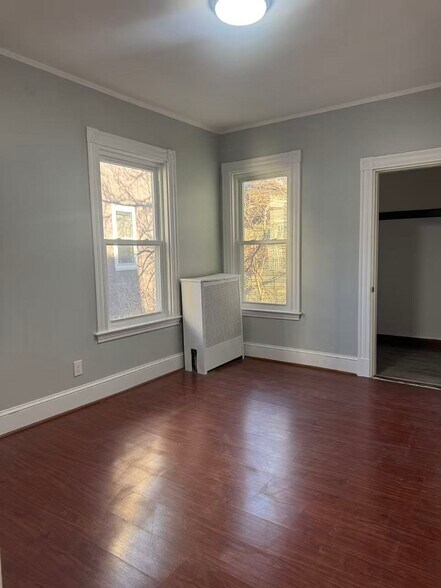 Building Photo - 43 Bradley St