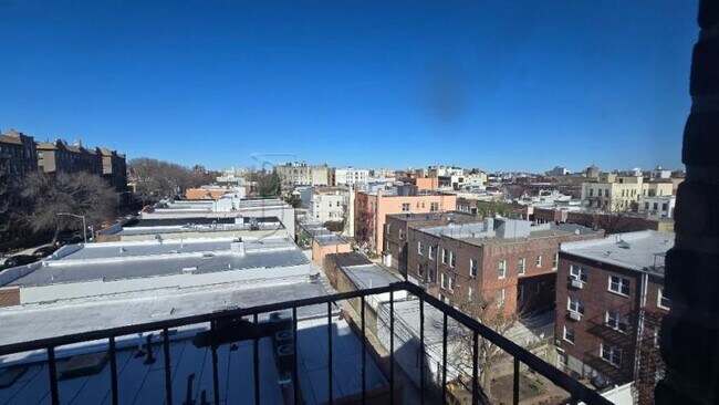 Building Photo - 1 bedroom in ASTORIA NY 11106