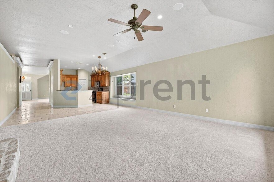 Building Photo - 6592 Clydesdale Ct