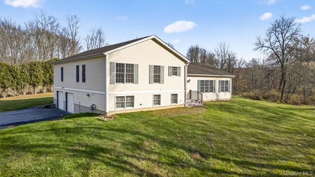 Building Photo - 98 Black Creek Rd