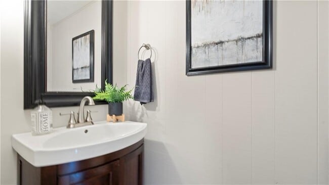 Building Photo - 3095 Colonial Way