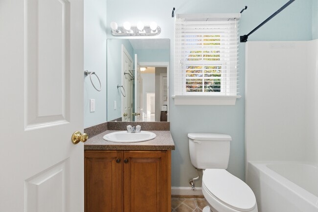 Building Photo - 1611 York Rest Ln