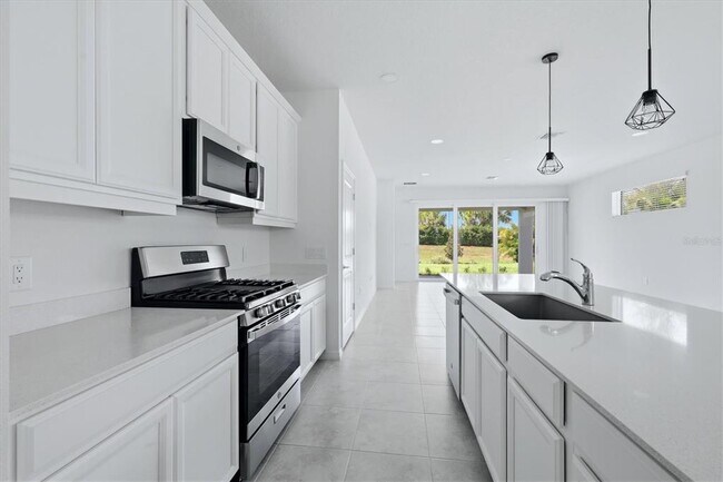 Building Photo - 8113 Sternway Rd