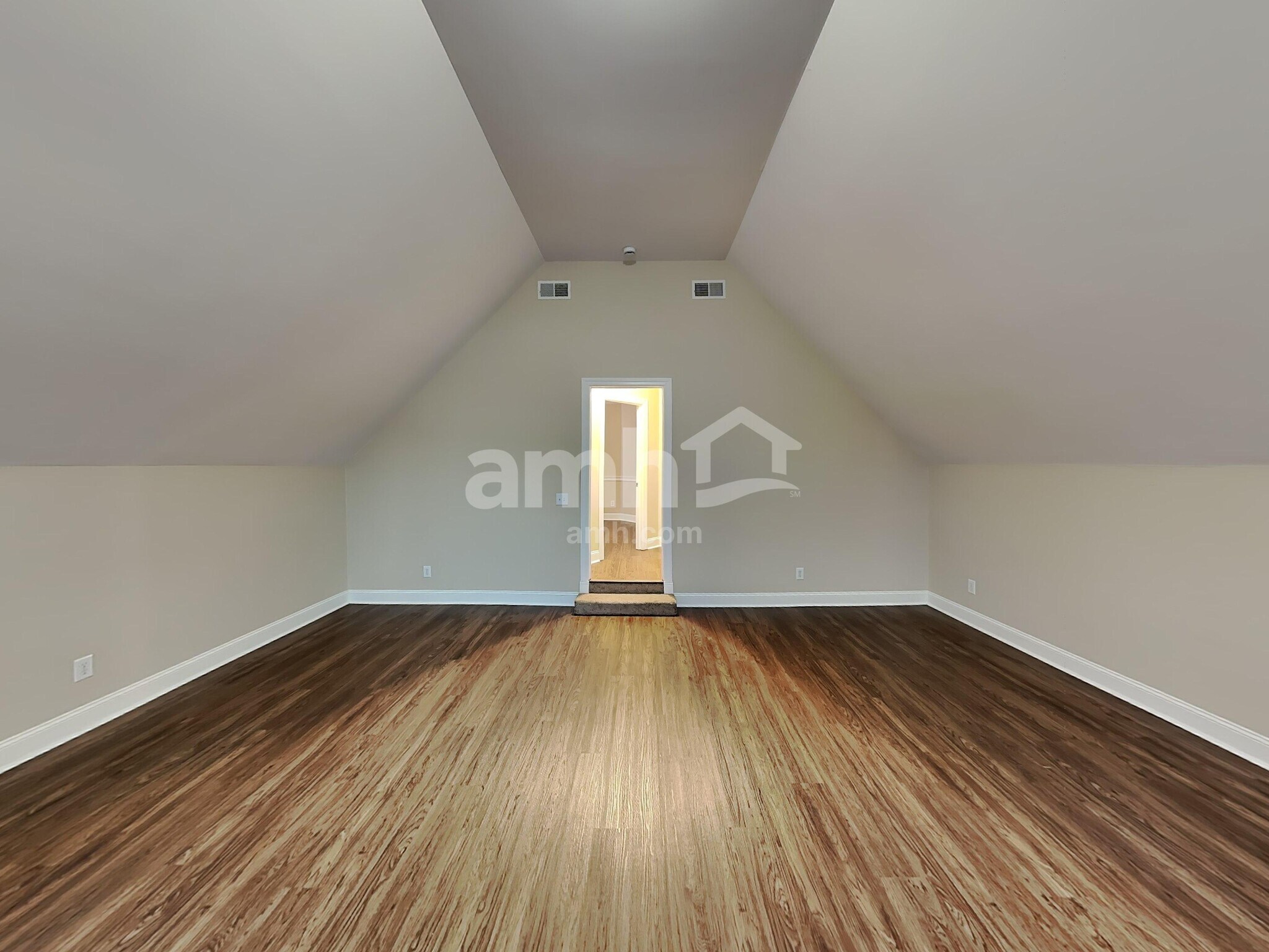 Building Photo - 4013 Lilac Ln