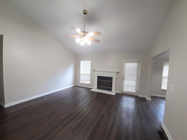 Building Photo - 391 Dorr Dr