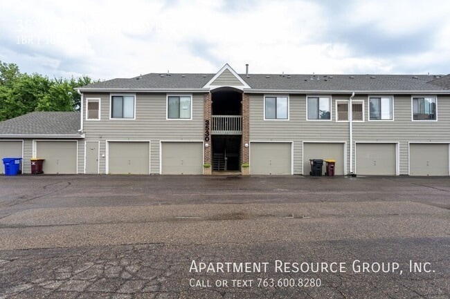 Building Photo - 3520 Lexington Ave S