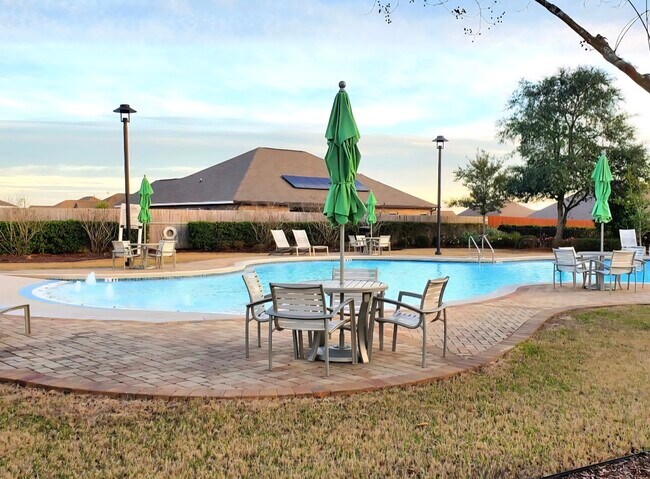 Building Photo - 943 Merganser Way