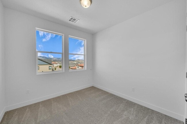 Building Photo - Desert Color Delight!