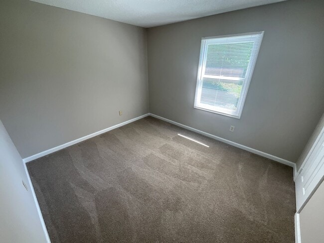 Building Photo - Remodeled High Point home! 3 Bedroom, 2 Ba...