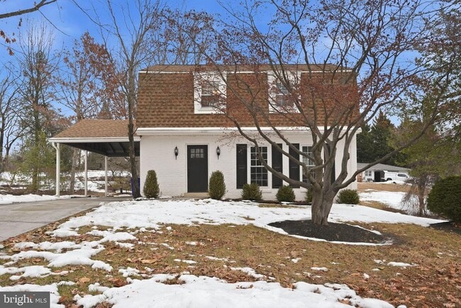 Building Photo - 2207 Victor Ct